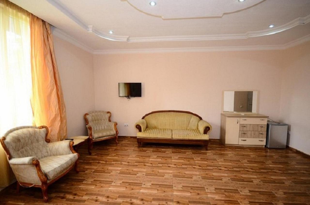 Hulus Hotel Makhinjauri Exterior photo